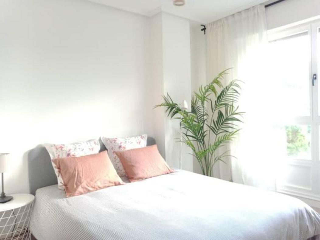 Apartamento Con Suite, Zona De Trabajo Y Yoga Wifi Y Garaje Кастро-Урдиалес Екстериор снимка