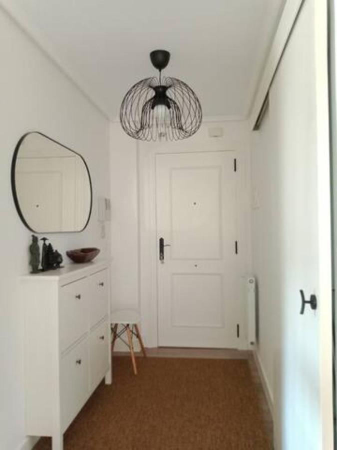 Apartamento Con Suite, Zona De Trabajo Y Yoga Wifi Y Garaje Кастро-Урдиалес Екстериор снимка