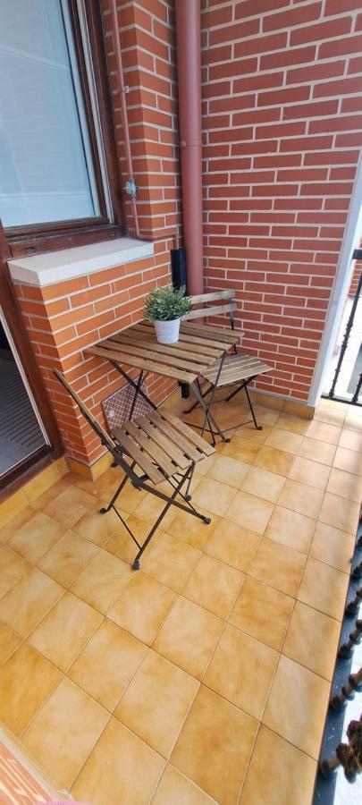 Apartamento Con Suite, Zona De Trabajo Y Yoga Wifi Y Garaje Кастро-Урдиалес Екстериор снимка