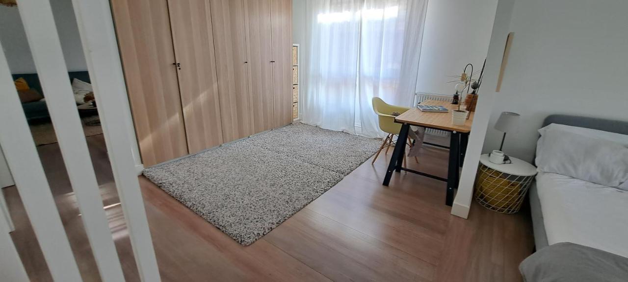 Apartamento Con Suite, Zona De Trabajo Y Yoga Wifi Y Garaje Кастро-Урдиалес Екстериор снимка
