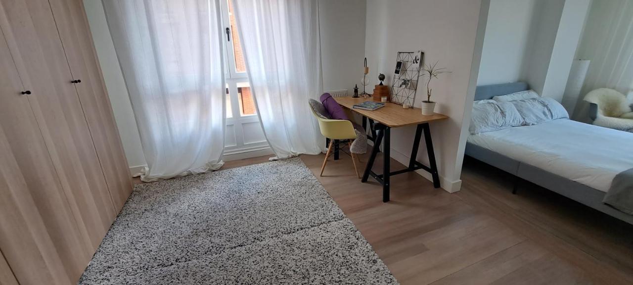 Apartamento Con Suite, Zona De Trabajo Y Yoga Wifi Y Garaje Кастро-Урдиалес Екстериор снимка