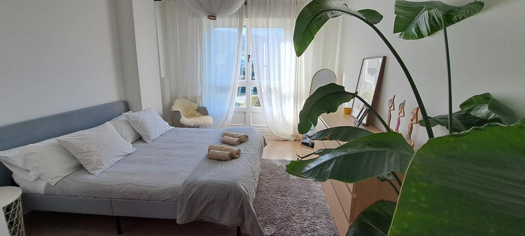 Apartamento Con Suite, Zona De Trabajo Y Yoga Wifi Y Garaje Кастро-Урдиалес Екстериор снимка